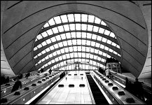 Canary Wharf roof and escalator 2160007.JPG