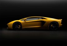 Lamborghini Aventador Matte Yellow Side Closed.jpg