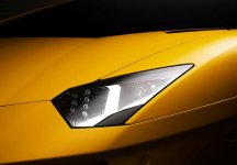 Lamborghini Aventador Matte Yellow headlight.jpg