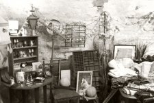 Brocante Interior 2 Sepia.jpg