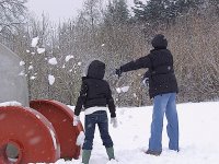 Children playing in snow at Swindon E20 2060034.jpg